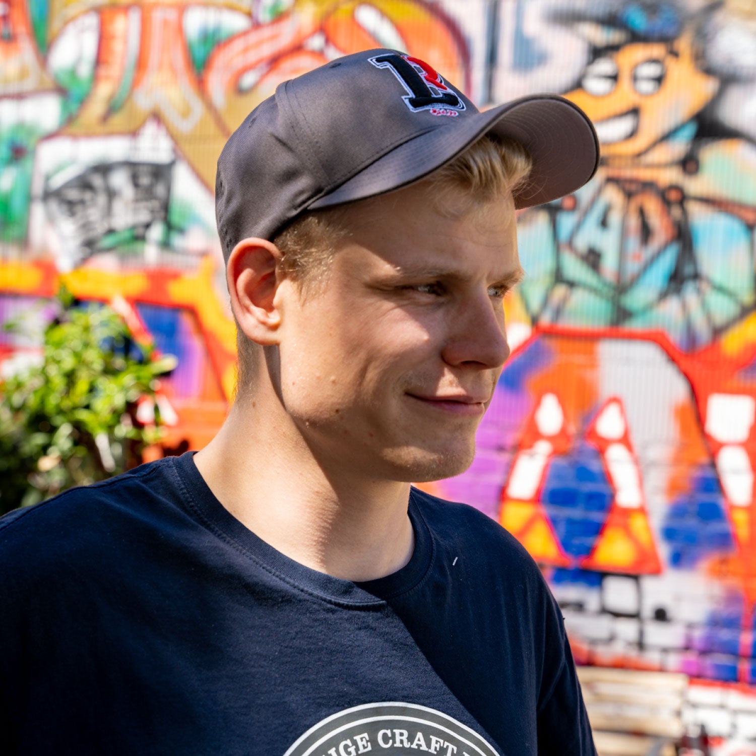 Lade das Bild in den Galerie-Viewer, BASECAP „LB“ LOGO / GEBOGEN